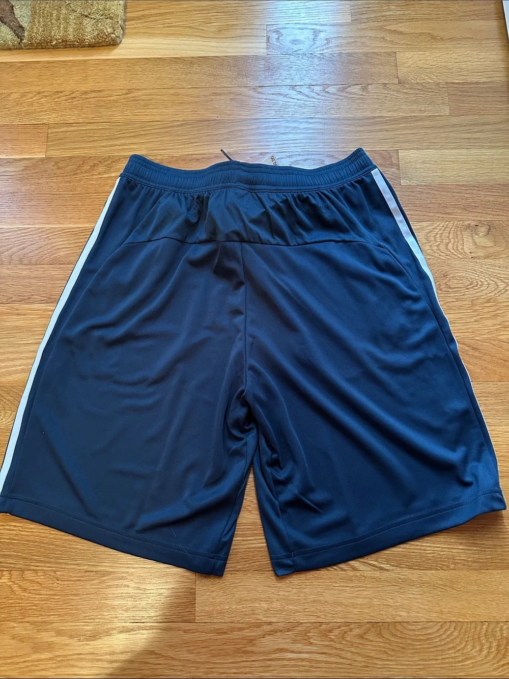 adidas Men's nwt Navy Athletic Shorts with White Three Stripes zippered pockets